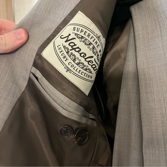 Studio Suits Tan Wool Suit - Picture 4 of 8